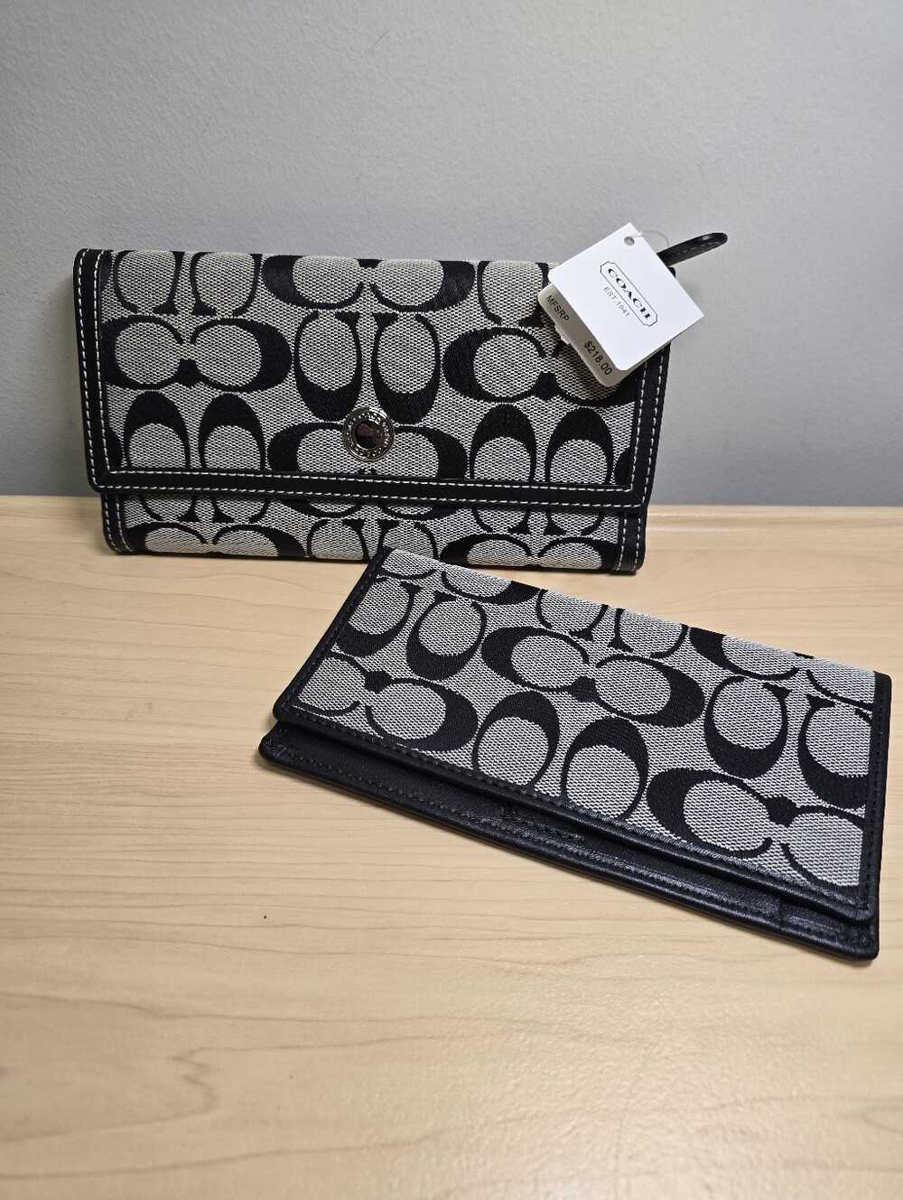 COACH F42986 Hampton Signature Jacquard Black Leather Trifold Wallet Checkbook - Picture 1 of 15